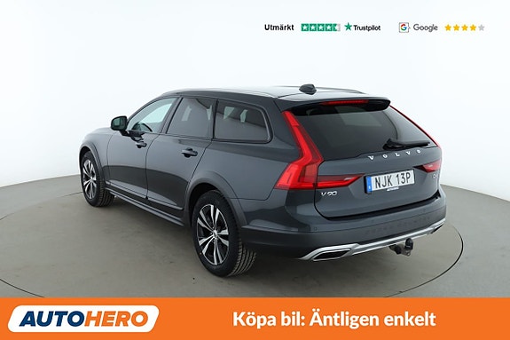 Volvo V90 Cross Country 3 of 5