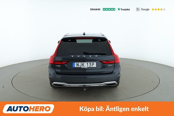 Volvo V90 Cross Country 4 of 5
