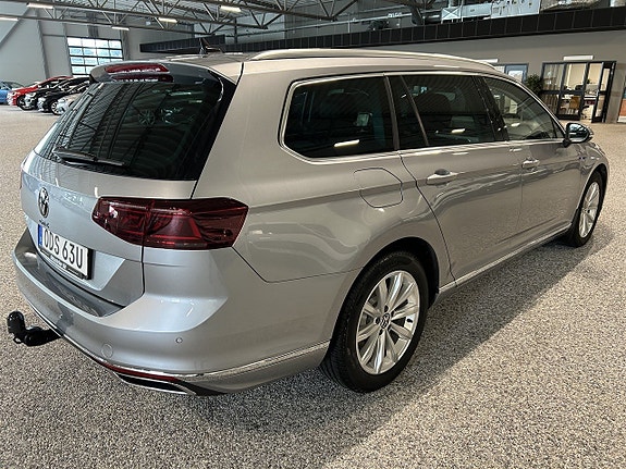 Volkswagen Passat 4 of 5