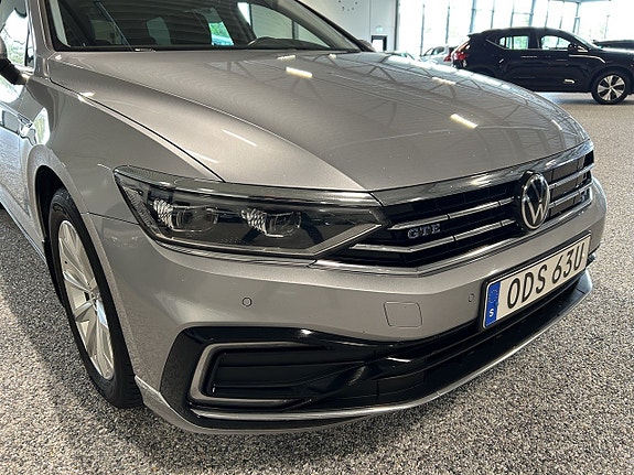 Volkswagen Passat 6 of 26