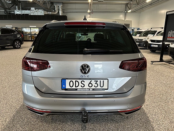 Volkswagen Passat 3 of 5