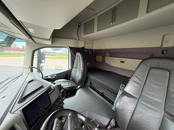 VOLVO FM 8x4 TRIDEM LÅGMIL LASTVÄXLARE 9 of 10
