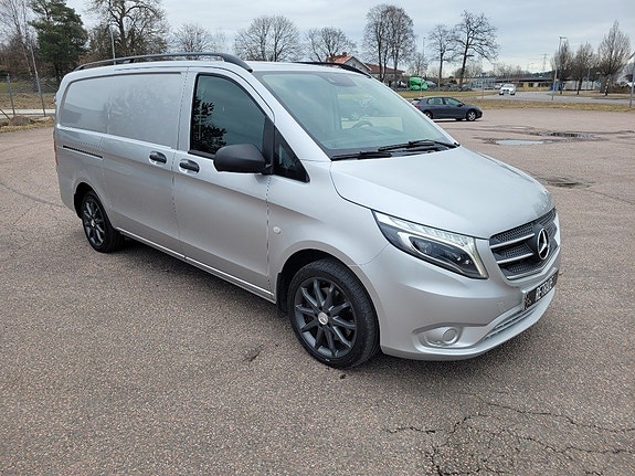 Mercedes-Benz Vito 119 2 of 5