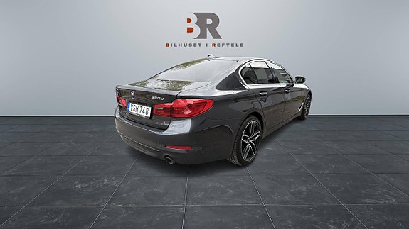 BMW 520d 4 of 5