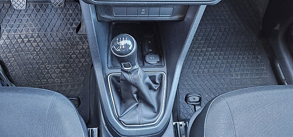 Volkswagen Caddy 18 of 22