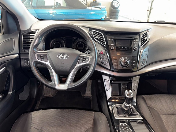 Hyundai i40 3 of 5