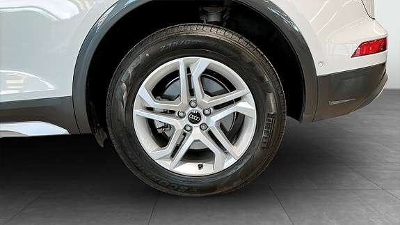 Audi Q5 8 of 15