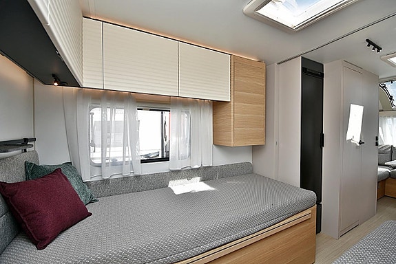 Adria 532 UL Adora, Långbäddar 18 of 27