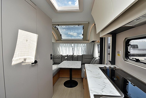 Adria 532 UL Adora, Långbäddar 22 of 27