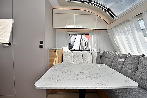 Adria 532 UL Adora, Långbäddar 12 of 27