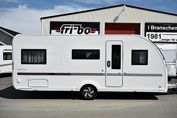 Adria 532 UL Adora, Långbäddar 3 of 27