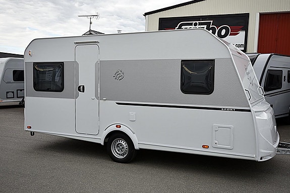 Knaus 450 FU Sport, Dubbelbädd 3 of 5