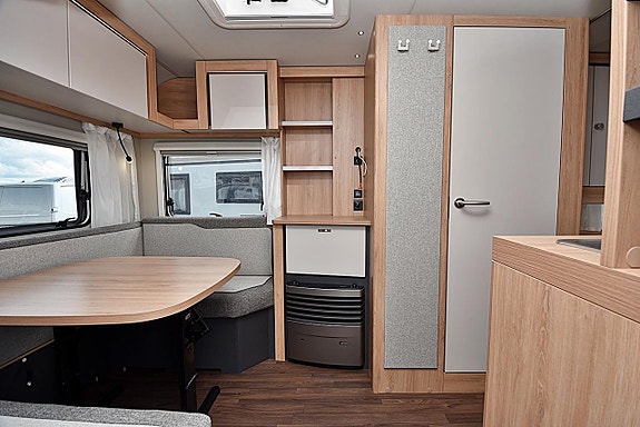 Knaus 460 EU Sport, Långbäddar 4 of 27