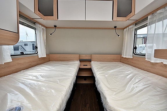 Knaus 460 EU Sport, Långbäddar 13 of 27