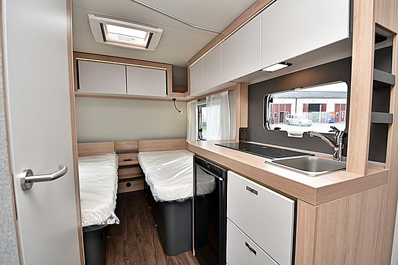 Knaus 460 EU Sport, Långbäddar 10 of 27