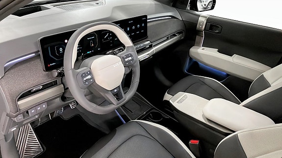 Kia EV3 8 of 24