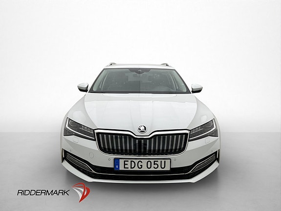Skoda Superb 2 of 5