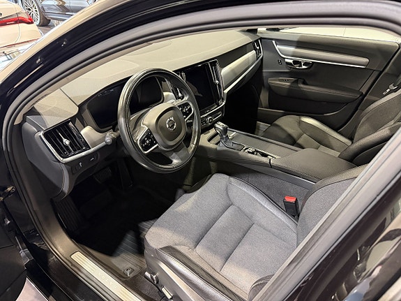 Volvo V90 10 of 25
