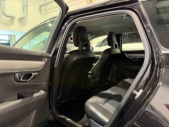 Volvo V90 20 of 25