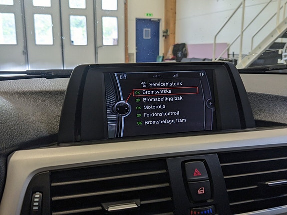 BMW 320d 27 of 29