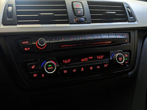 BMW 320d 24 of 29