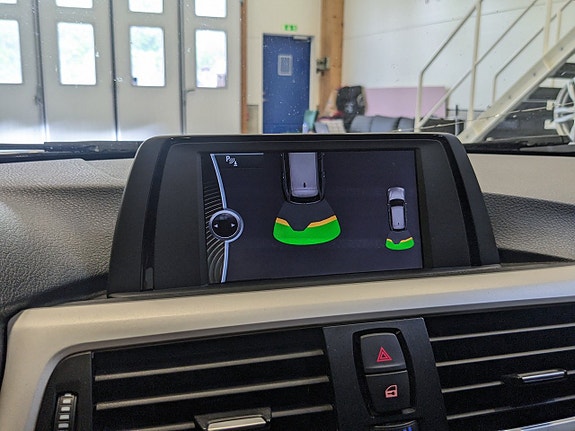 BMW 320d 26 of 29