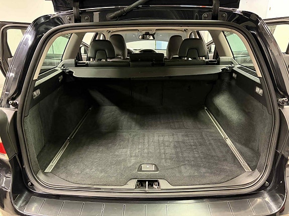 Volvo V70 12 of 12