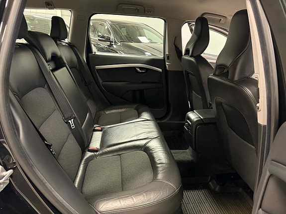 Volvo V70 11 of 12