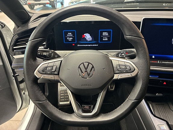 Volkswagen Passat 17 of 30