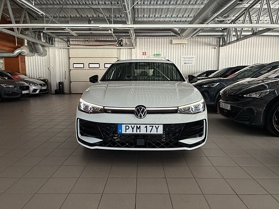 Volkswagen Passat 27 of 30