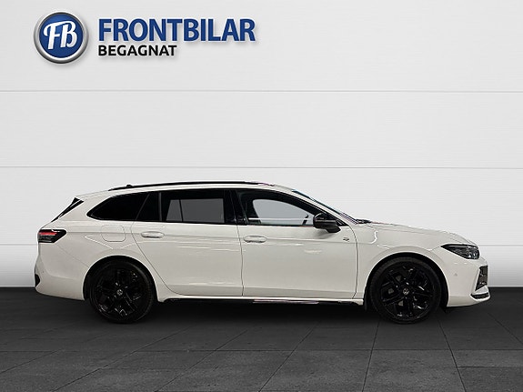 Volkswagen Passat 6 of 30