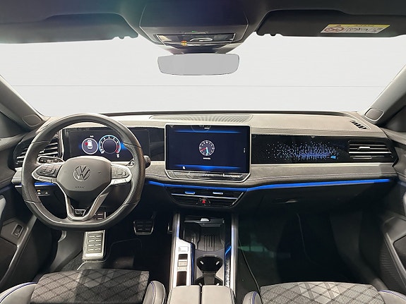 Volkswagen Passat 11 of 30