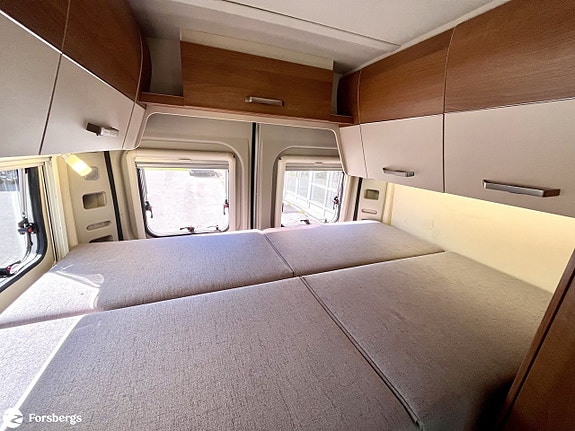 Knaus VAN TOURER 600 / DIESELPANNA / POP-UP TAK / 4 SÄNGPLATSER 13 of 17