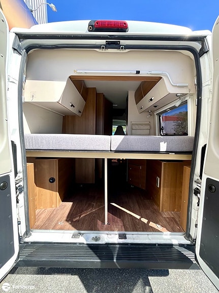 Knaus VAN TOURER 600 / DIESELPANNA / POP-UP TAK / 4 SÄNGPLATSER 5 of 17