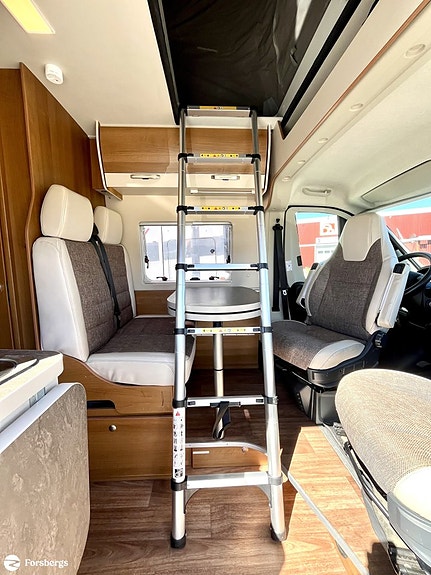 Knaus VAN TOURER 600 / DIESELPANNA / POP-UP TAK / 4 SÄNGPLATSER 16 of 17