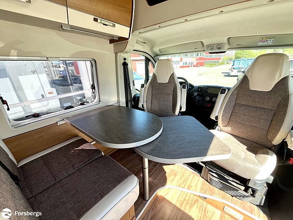 Knaus VAN TOURER 600 / DIESELPANNA / POP-UP TAK / 4 SÄNGPLATSER 10 of 17