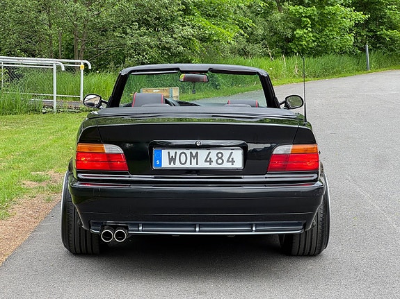 BMW 325i 15 of 30