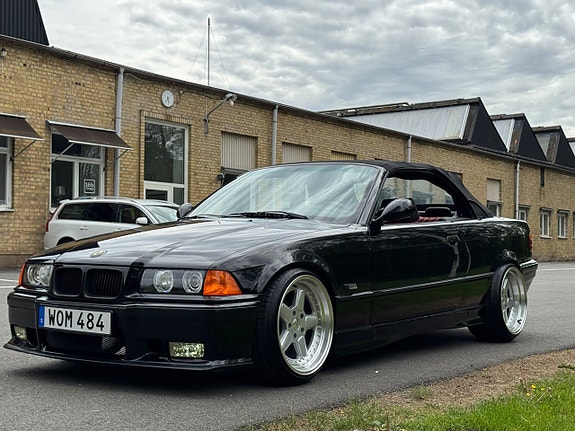 BMW 325i 28 of 30