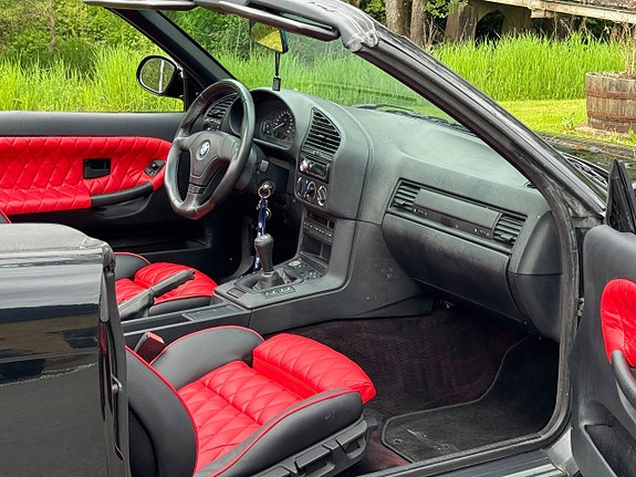 BMW 325i 23 of 30