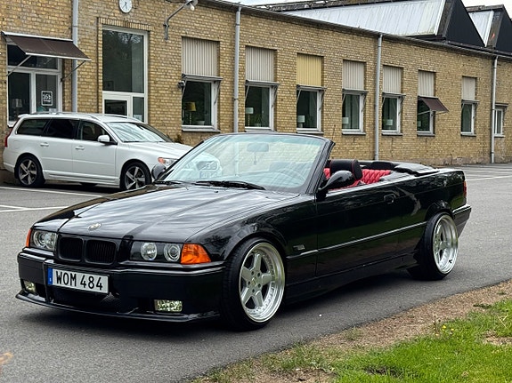 BMW 325i 18 of 30
