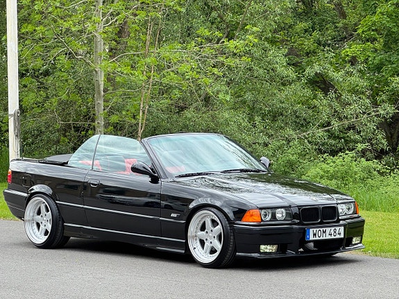 BMW 325i 11 of 30