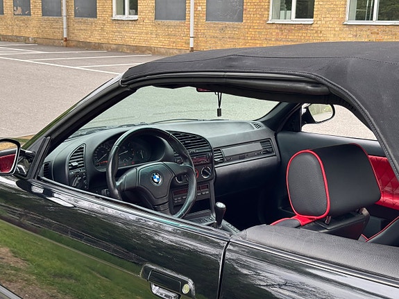BMW 325i 30 of 30