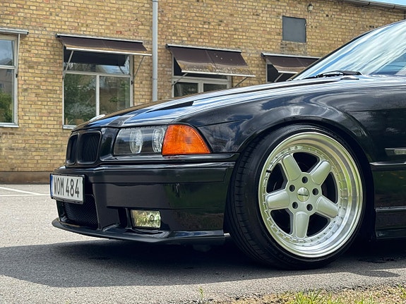 BMW 325i 10 of 30