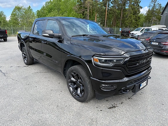 Dodge RAM 1500 2 of 5