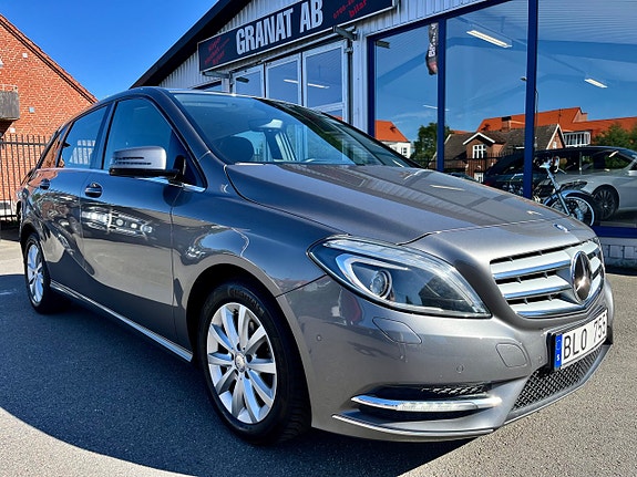 Mercedes-Benz B180