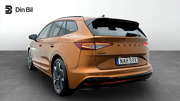 Skoda Enyaq RS 3 of 5