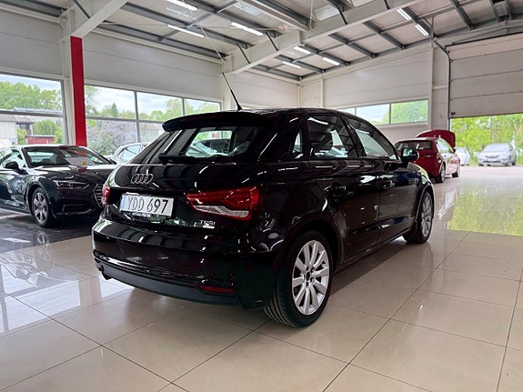 Audi A1 4 of 5