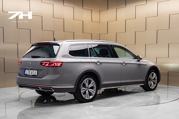 Volkswagen Passat Alltrack 5 of 5