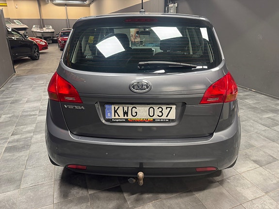 Kia Venga 4 of 9