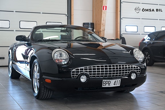 Ford Thunderbird 3 of 5
